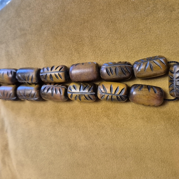 Vintage Wooden  Carved Strung  Beads - Picture 2 of 3